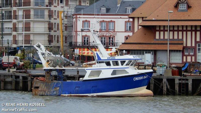 fv antares (Fishing vessel) - IMO , MMSI 227316390, Call Sign FGA5825 under the flag of France
