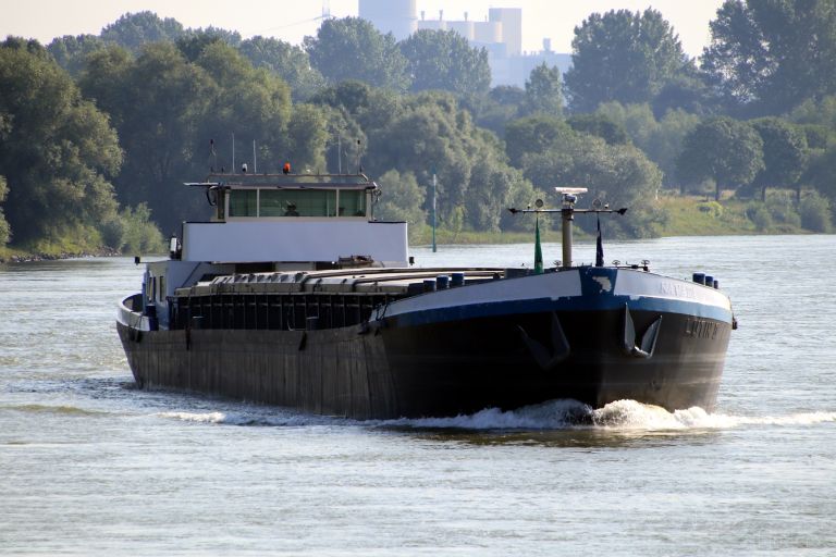 navata (Cargo ship) - IMO , MMSI 244690957, Call Sign PD7195 under the flag of Netherlands