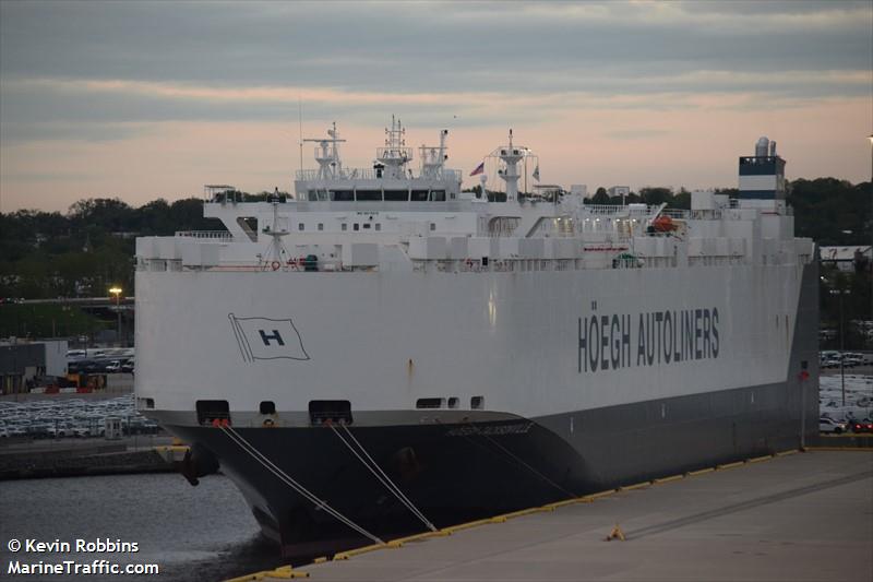 hoegh jacksonville (Vehicles Carrier) - IMO 9673379, MMSI 258977000, Call Sign LATA7 under the flag of Norway