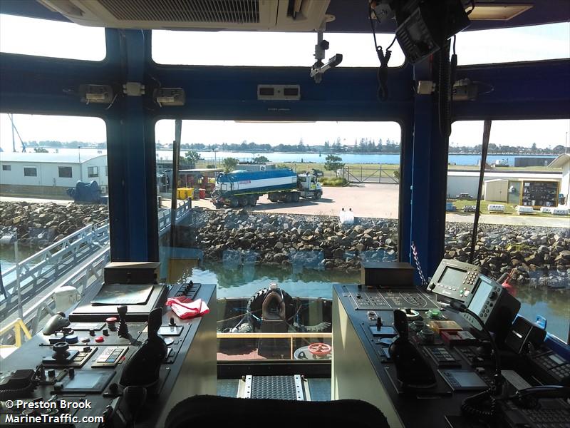 svitzer larrakia (Tug) - IMO 9373670, MMSI 503515000, Call Sign VNDD under the flag of Australia