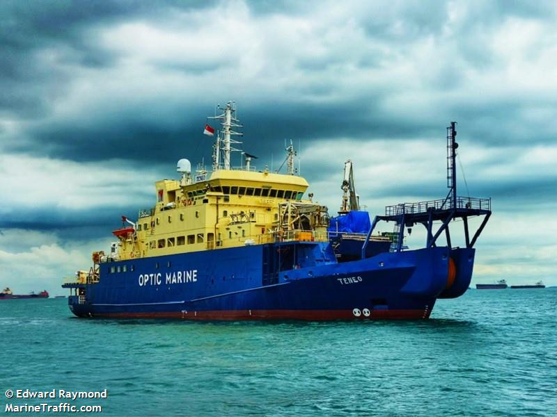 cs. teneo (Cable Layer) - IMO 9019602, MMSI 525300321, Call Sign YCQE2 under the flag of Indonesia