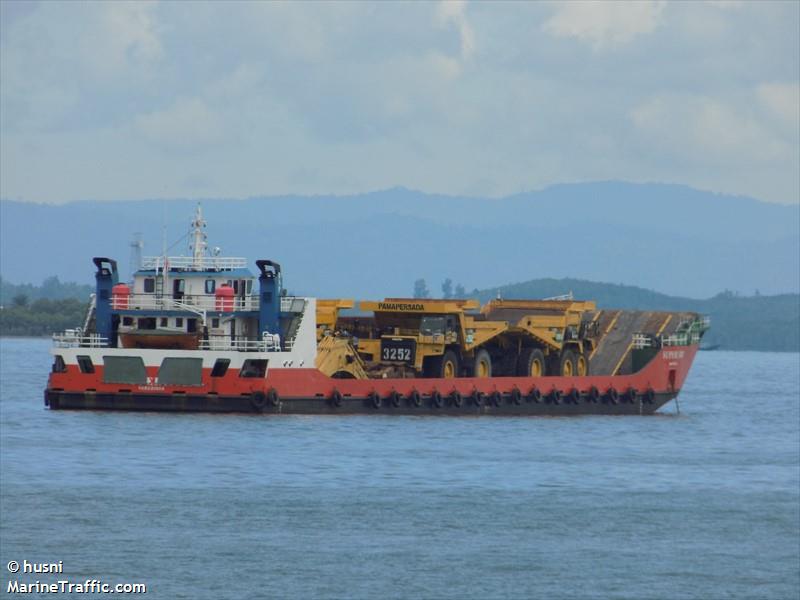 lct.super 188 (Landing Craft) - IMO 9770830, MMSI 525023325, Call Sign YFZS under the flag of Indonesia