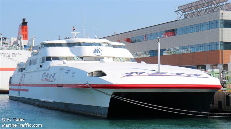 sun flower (Fishing vessel) - IMO 9113264, MMSI 440400310, Call Sign D9QT under the flag of Korea