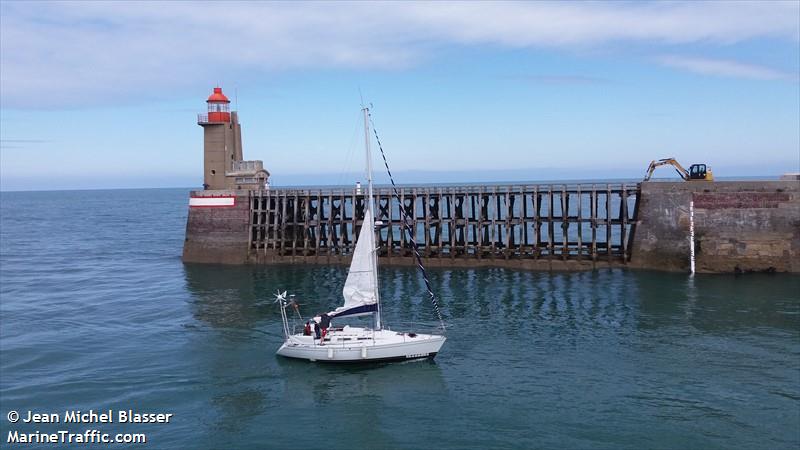 liris de noe (Sailing vessel) - IMO , MMSI 227487220 under the flag of France