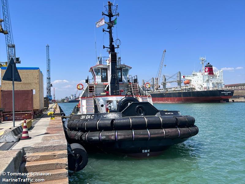 cmv ida c (Tug) - IMO 8618932, MMSI 247437700, Call Sign INVP2 under the flag of Italy