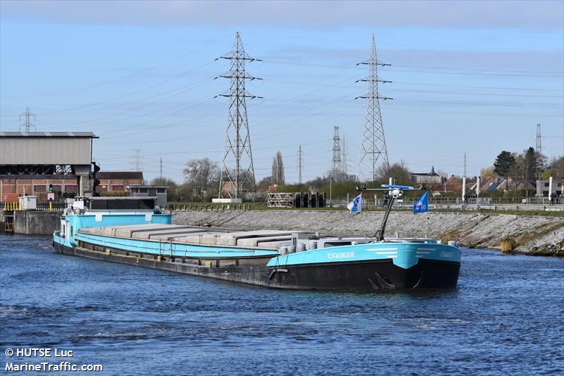 esqurude (Cargo ship) - IMO , MMSI 205289890, Call Sign OT 2898 under the flag of Belgium