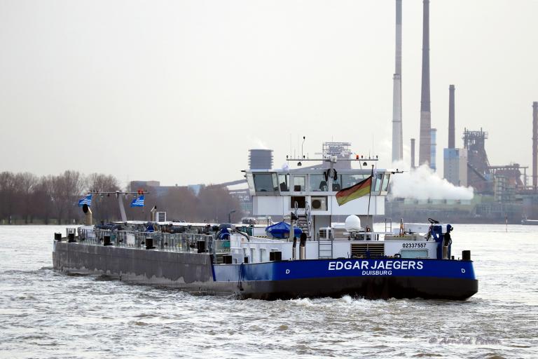 edgar jaegers (Tanker) - IMO , MMSI 211129800, Call Sign DB3293 under the flag of Germany