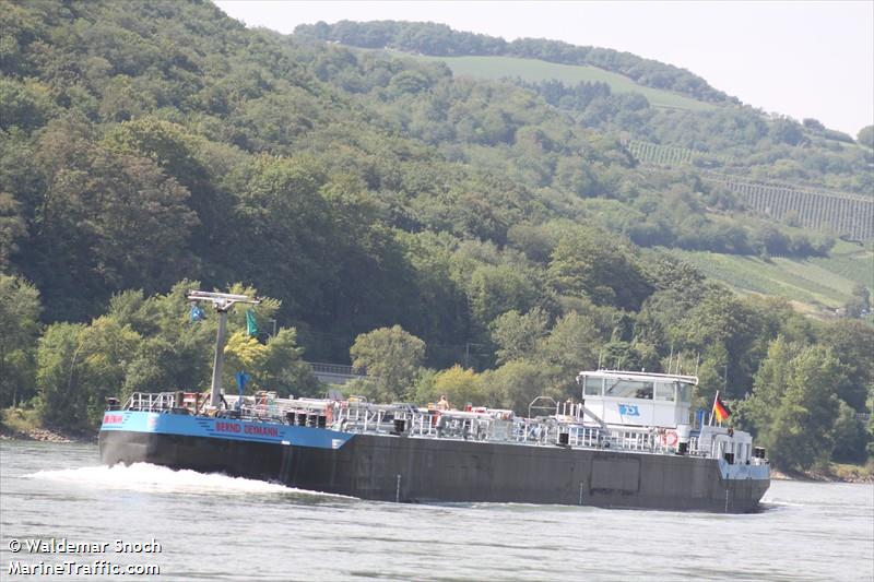 bernd deymann (Tanker) - IMO , MMSI 211549350, Call Sign DB2831 under the flag of Germany