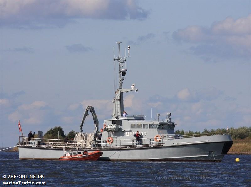 mhv 907 hvidsten (Military ops) - IMO , MMSI 219000177, Call Sign OVLG under the flag of Denmark