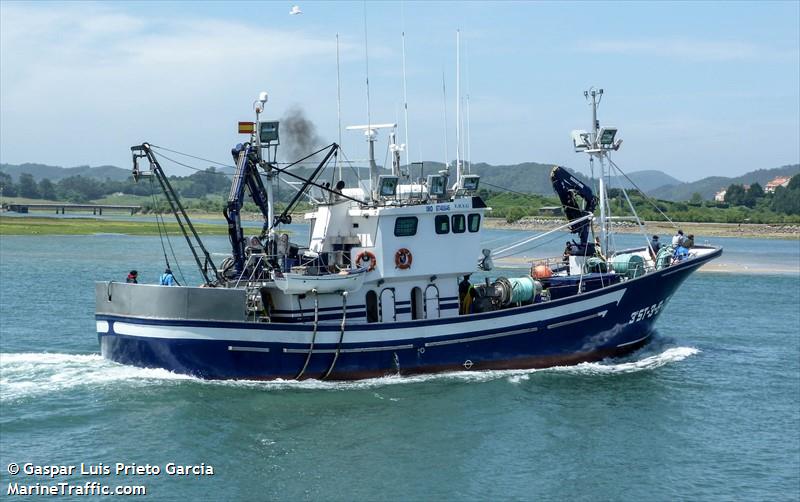 siempre al alba (Fishing Vessel) - IMO 8740046, MMSI 224053430, Call Sign EBYG under the flag of Spain