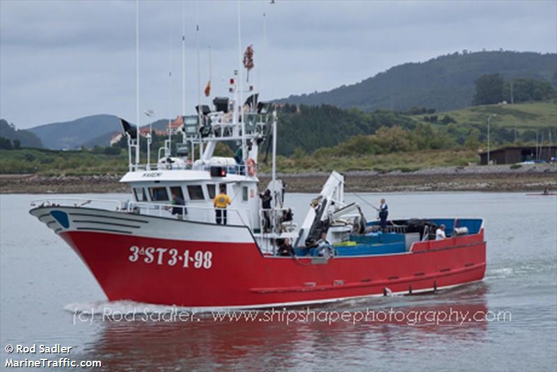 maremi (Fishing vessel) - IMO , MMSI 224077440, Call Sign EA3187 under the flag of Spain