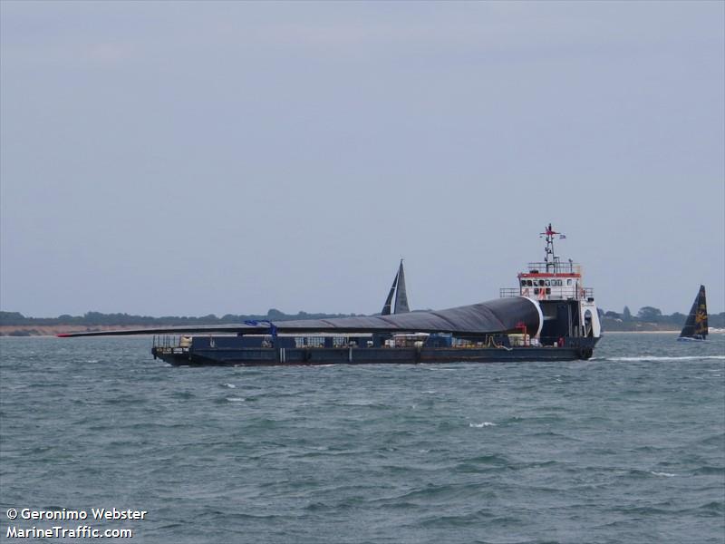 blade runner 2 (Deck Cargo Ship) - IMO 9287754, MMSI 235009804, Call Sign VQOX8 under the flag of United Kingdom (UK)