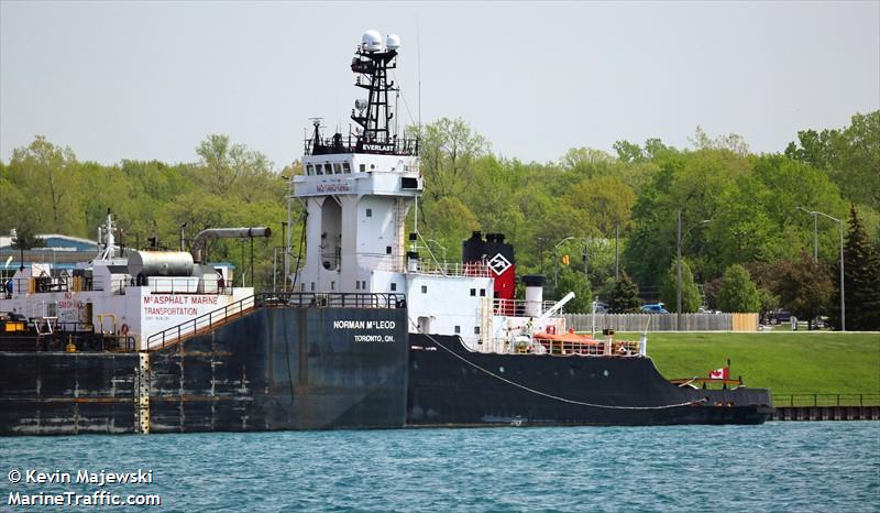everlast (Pusher Tug) - IMO 7527332, MMSI 316003880, Call Sign CFG8057 under the flag of Canada
