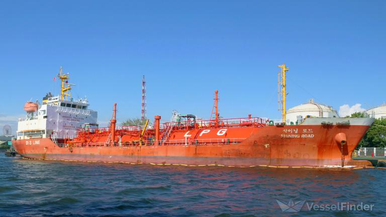 shining road (LPG Tanker) - IMO 9514298, MMSI 440564000, Call Sign D7SQ under the flag of Korea