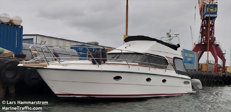 beluga nw390 (Pleasure craft) - IMO , MMSI 265031560, Call Sign SG3335 under the flag of Sweden
