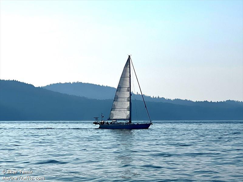 camdeboo (Pleasure craft) - IMO , MMSI 316006637, Call Sign CFG7770 under the flag of Canada