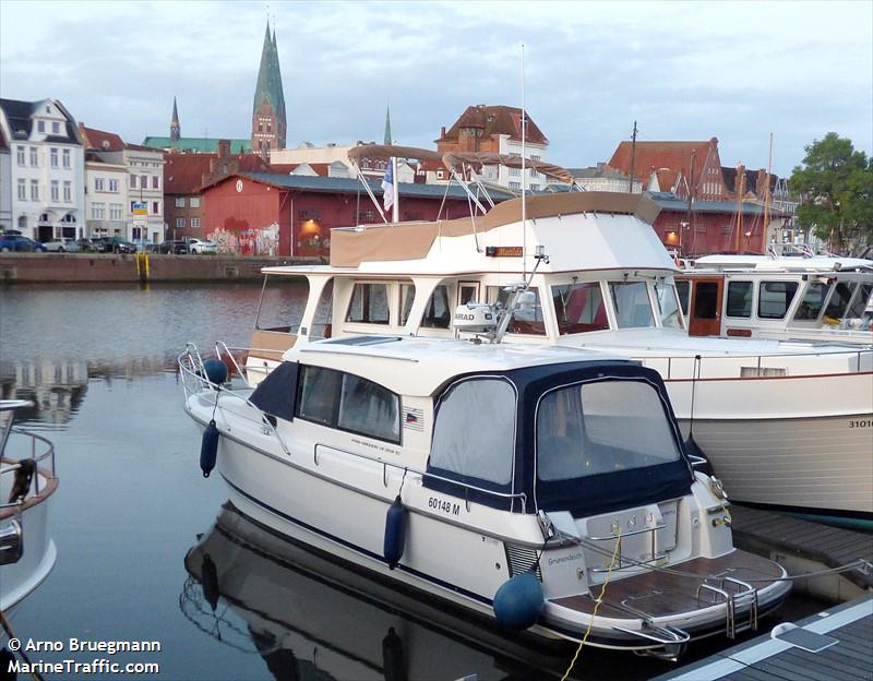 laurentia (Pleasure craft) - IMO , MMSI 211552260, Call Sign DJ2206 under the flag of Germany