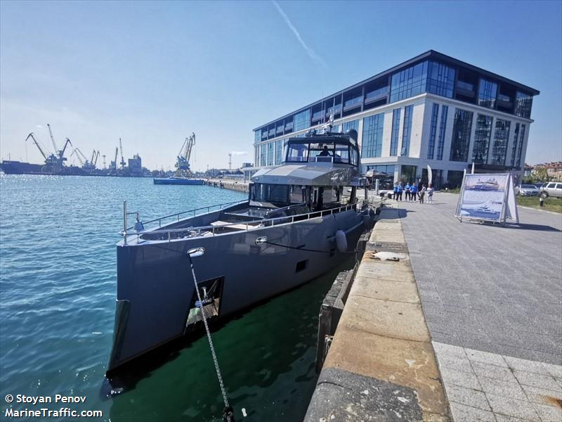 levanna (-) - IMO , MMSI 261001981 under the flag of Poland