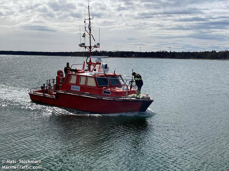 tralle (Tug) - IMO , MMSI 265033560, Call Sign SFE4839 under the flag of Sweden