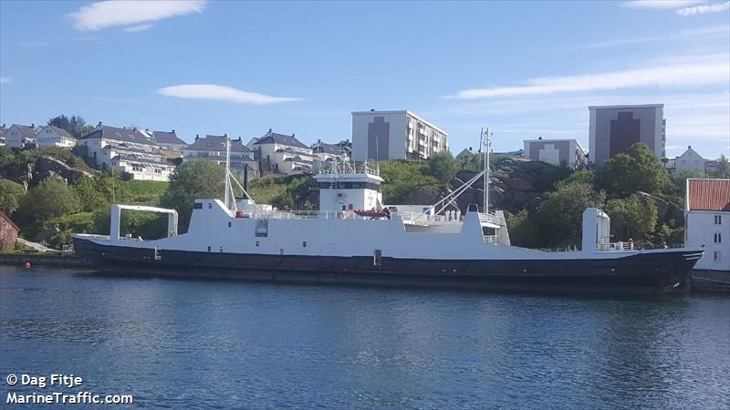 oba (Passenger/Ro-Ro Cargo Ship) - IMO 8710297, MMSI 629009128, Call Sign C5J142 under the flag of Gambia