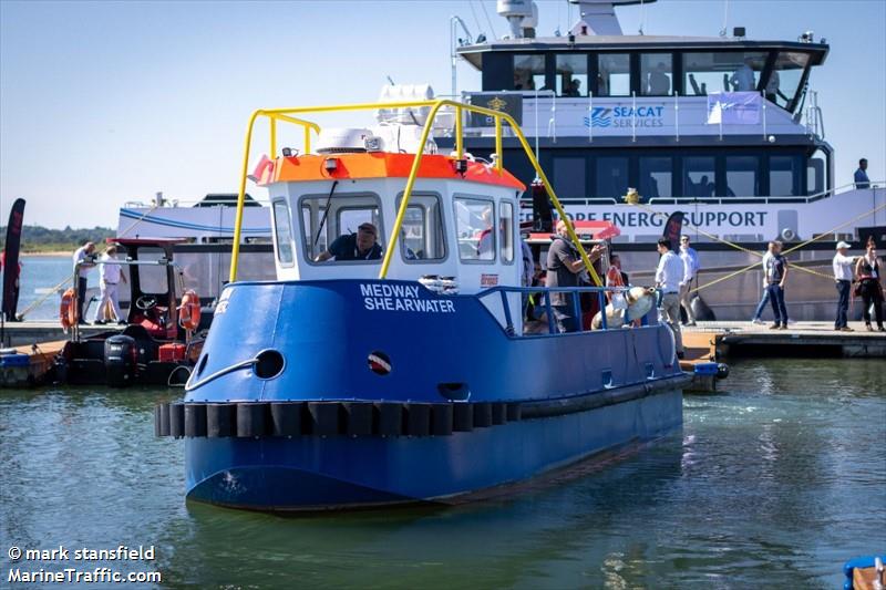 medway shearwater (Port tender) - IMO , MMSI 232041820, Call Sign MLLB6 under the flag of United Kingdom (UK)