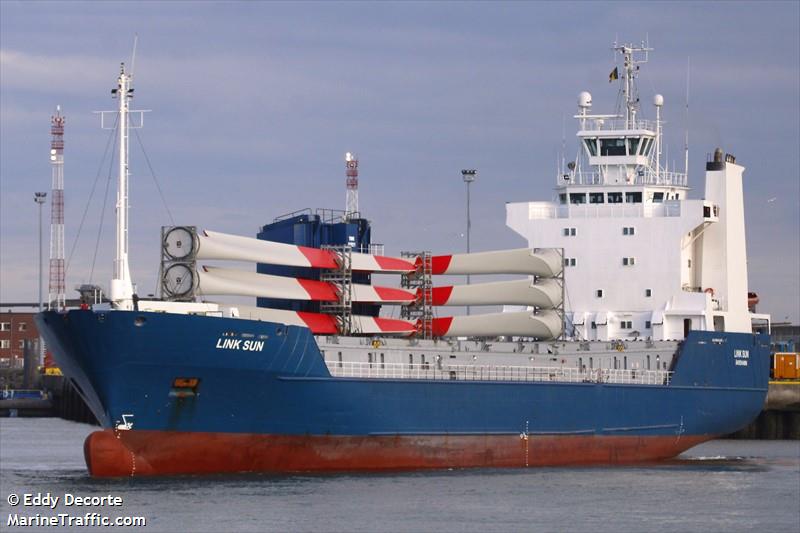 link sun (Ro-Ro Cargo Ship) - IMO 8805597, MMSI 257969000, Call Sign LAQW8 under the flag of Norway