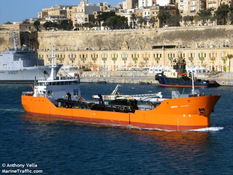 benghazi (Hopper Dredger) - IMO 9277840, MMSI 642157047, Call Sign 5AVO under the flag of Libya