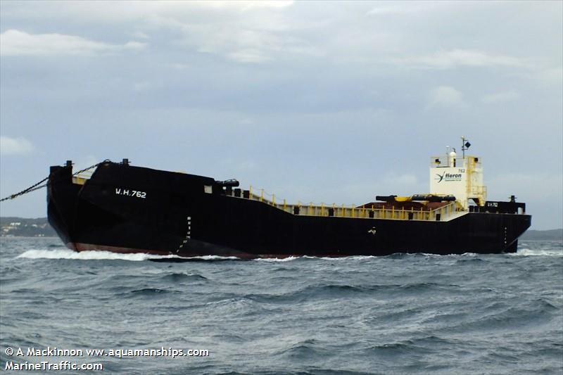 wh762 (Towing vessel) - IMO , MMSI 512004574, Call Sign ZMU7130 under the flag of New Zealand