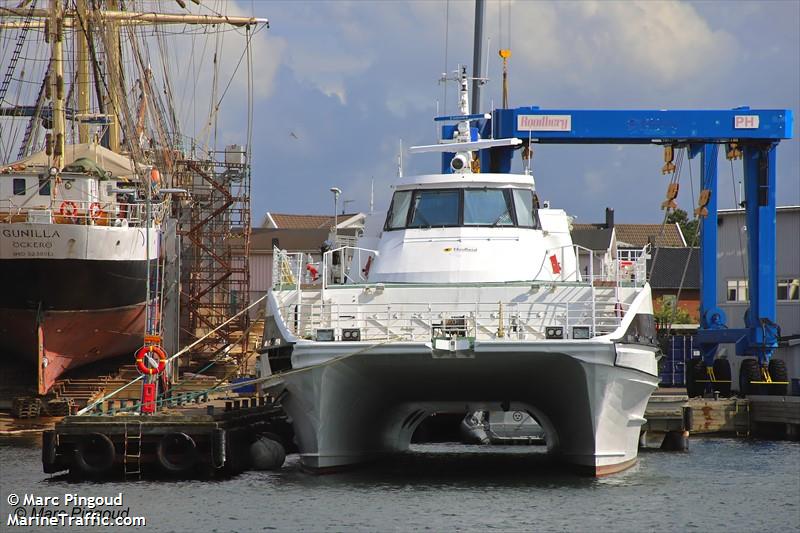 penta 40 (Passenger Ship) - IMO 9177076, MMSI 265038960, Call Sign SCDH under the flag of Sweden