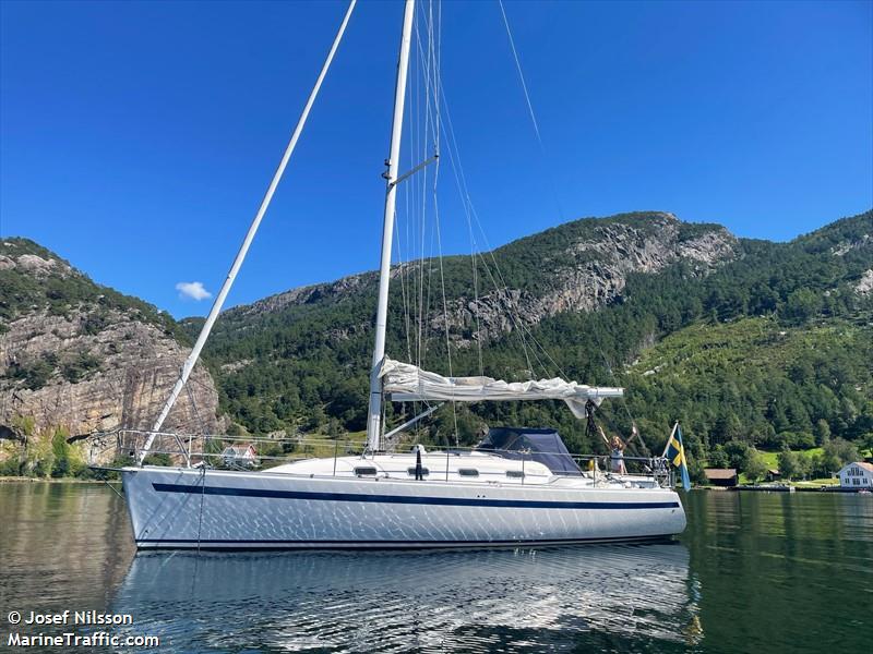 aquadora (Sailing vessel) - IMO , MMSI 265030160, Call Sign SG3209 under the flag of Sweden