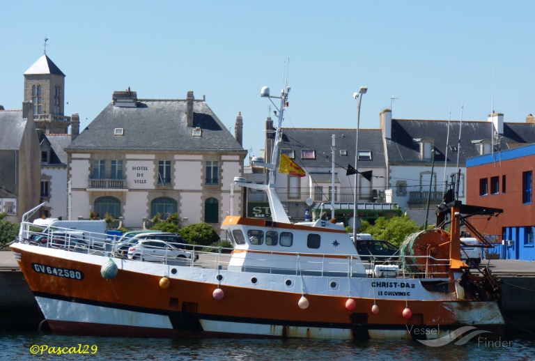 fv chris-da (Fishing vessel) - IMO , MMSI 228240000, Call Sign FHKZ under the flag of France