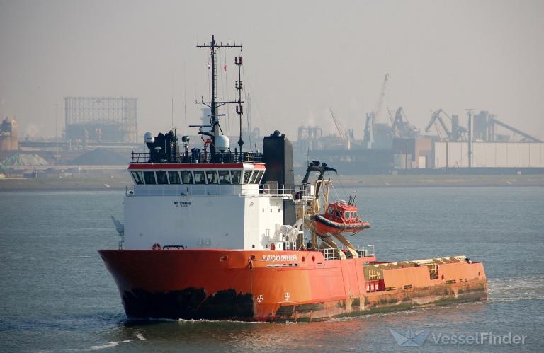 putford defender (Offshore Tug/Supply Ship) - IMO 9298985, MMSI 232017303, Call Sign MDP03 under the flag of United Kingdom (UK)