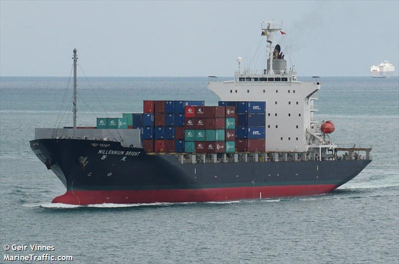 millennium bright (Container Ship) - IMO 9515606, MMSI 353290000, Call Sign 3FCN3 under the flag of Panama