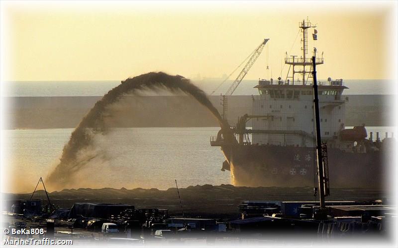 jun hai 2 (Hopper Dredger) - IMO 9551791, MMSI 412525000, Call Sign BSPJ under the flag of China