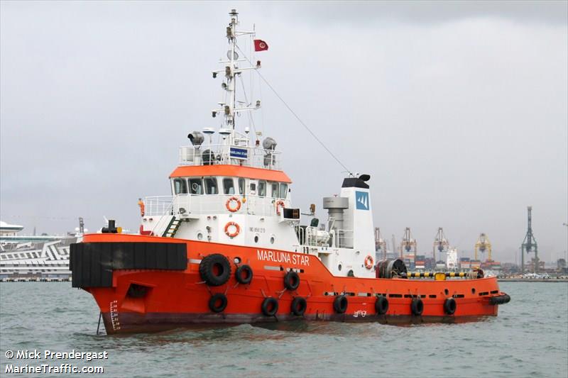 am absolute (Tug) - IMO 9561215, MMSI 566326000, Call Sign 9V9734 under the flag of Singapore