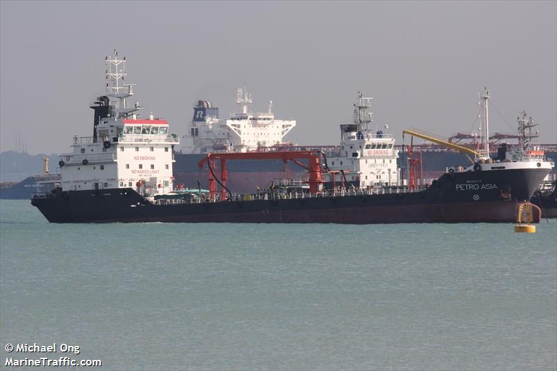 petro asia (Oil Products Tanker) - IMO 9662708, MMSI 566569000, Call Sign S6RW8 under the flag of Singapore