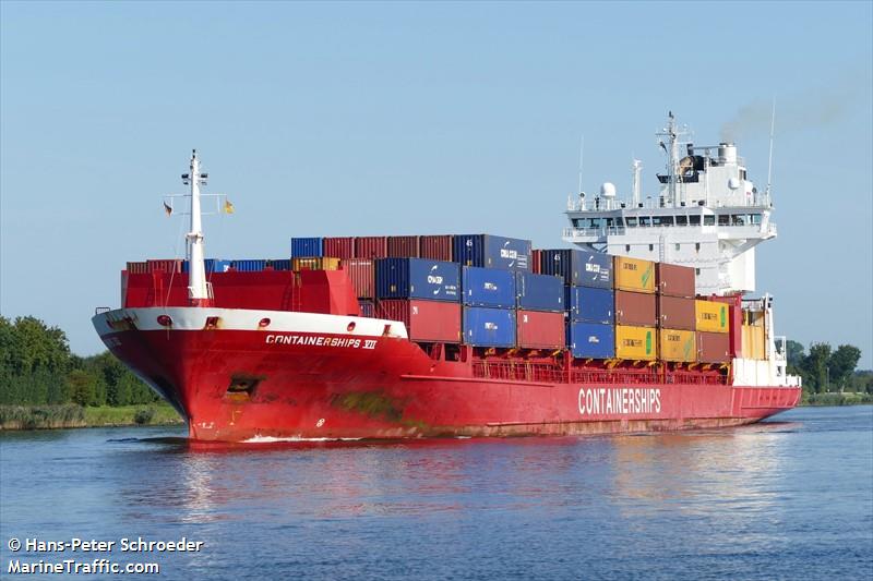 nova (Container Ship) - IMO 9250098, MMSI 211870240, Call Sign DGPZ2 under the flag of Germany