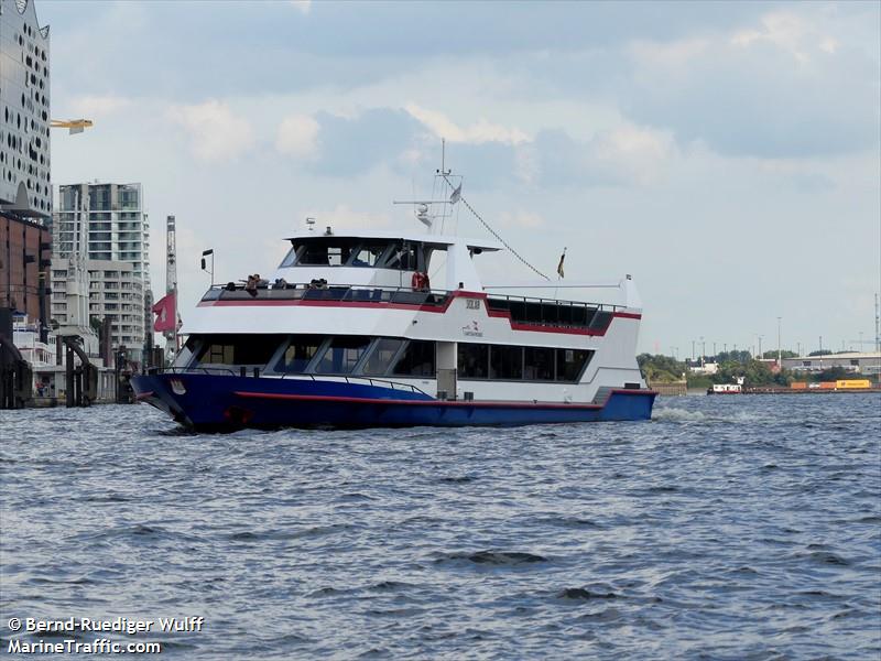 solar (Passenger ship) - IMO , MMSI 211871820, Call Sign DJ3577 under the flag of Germany