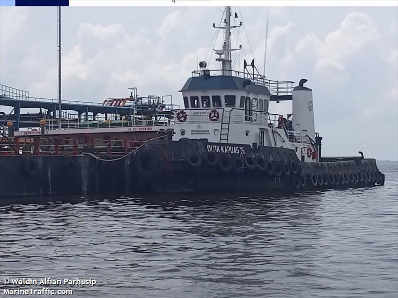 tb. duta kapuas 15 (Tug) - IMO , MMSI 525007332, Call Sign YDB4433 under the flag of Indonesia