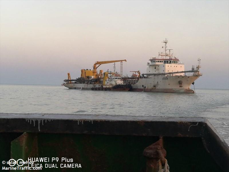 um qasr (Hopper Dredger) - IMO 9645310, MMSI 667003399, Call Sign 9LY2596 under the flag of Sierra Leone