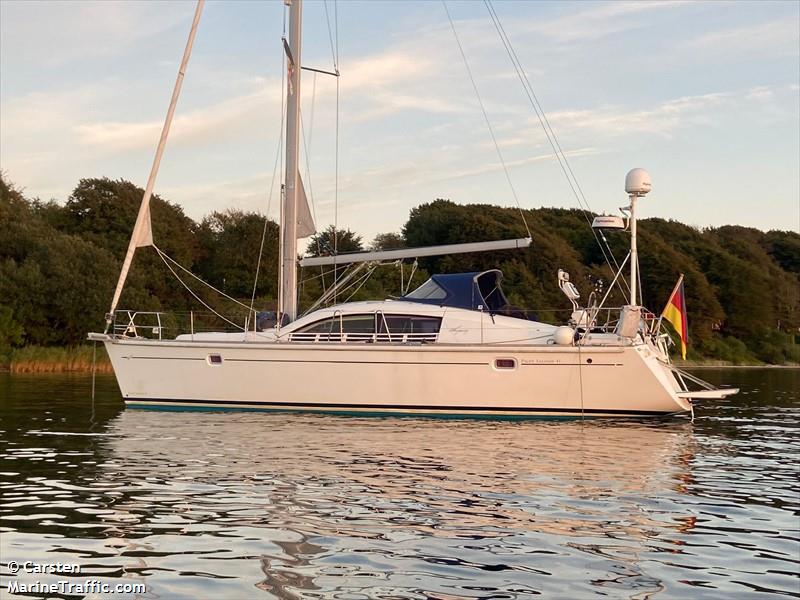 aroha (Sailing vessel) - IMO , MMSI 211817040, Call Sign DH8787 under the flag of Germany