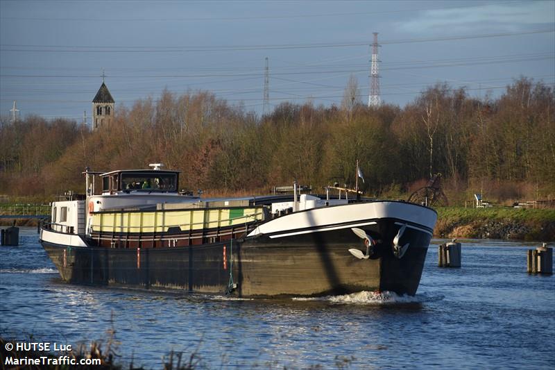 rosalinde (Cargo ship) - IMO , MMSI 244700701, Call Sign PD5280 under the flag of Netherlands