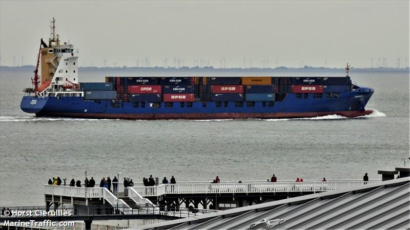 meandi (Container Ship) - IMO 9328039, MMSI 255805841, Call Sign CQBM under the flag of Madeira