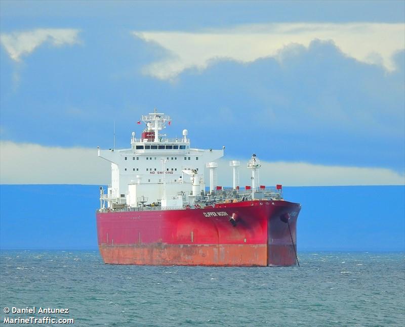 clipper moon (LPG Tanker) - IMO 9253820, MMSI 258929000, Call Sign LAYU5 under the flag of Norway