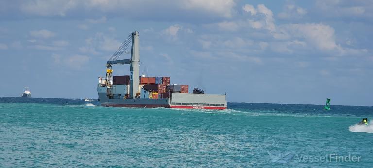 tropic night (Landing Craft) - IMO 7523673, MMSI 377906000, Call Sign J8NX under the flag of St Vincent & Grenadines