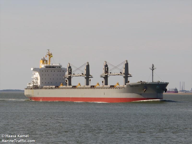 sand topic (Bulk Carrier) - IMO 9737084, MMSI 538006983, Call Sign V7TR5 under the flag of Marshall Islands