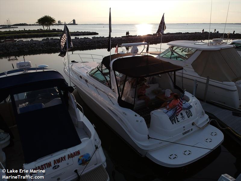 we do (Pleasure craft) - IMO , MMSI 338387411, Call Sign WE DO under the flag of USA