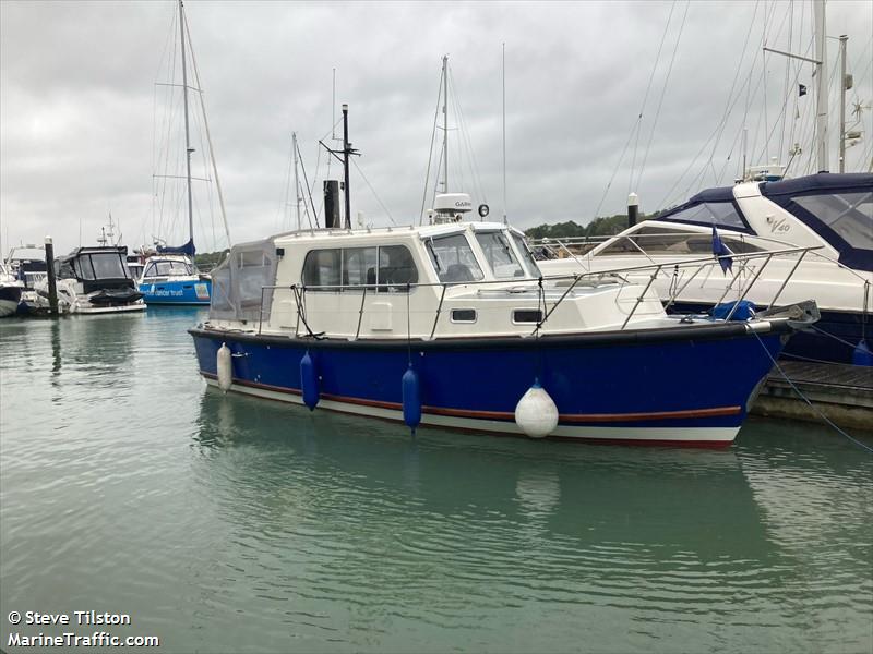 shamrock of gorey (Pleasure craft) - IMO , MMSI 232025617, Call Sign MGNZ6 under the flag of United Kingdom (UK)