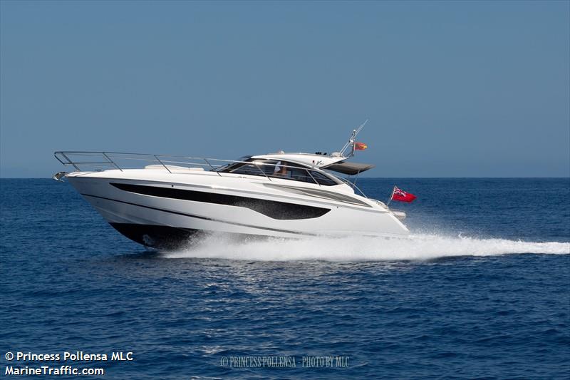 moor to clean (Pleasure craft) - IMO , MMSI 232042362, Call Sign MLQA3 under the flag of United Kingdom (UK)