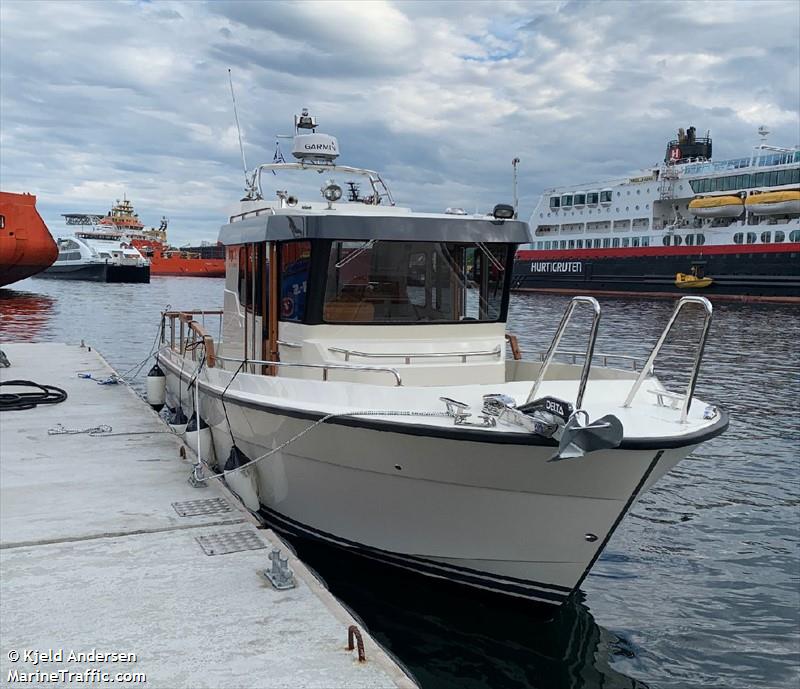 edge 4 (Pleasure craft) - IMO , MMSI 259004010, Call Sign LH4880 under the flag of Norway